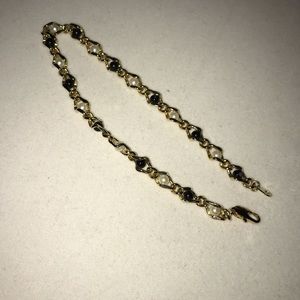 💛Inch of Gold faux Black & White pearls💛
